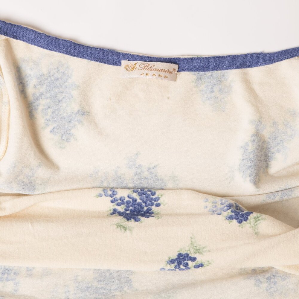 Blumarine Jeans Cream Cardigan with Blue Grape Print Size US S - Picture 6 of 6